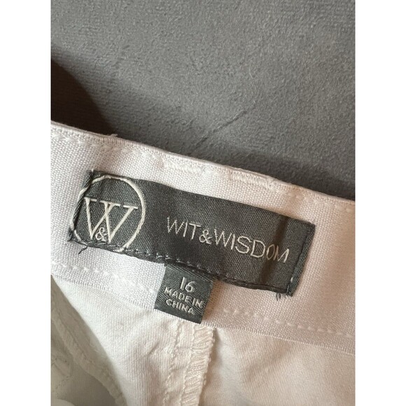 Wit & Wisdom Ab-Solution Shorts Womens 16 White Slimming Stretch Cotton Blend - Picture 4 of 11